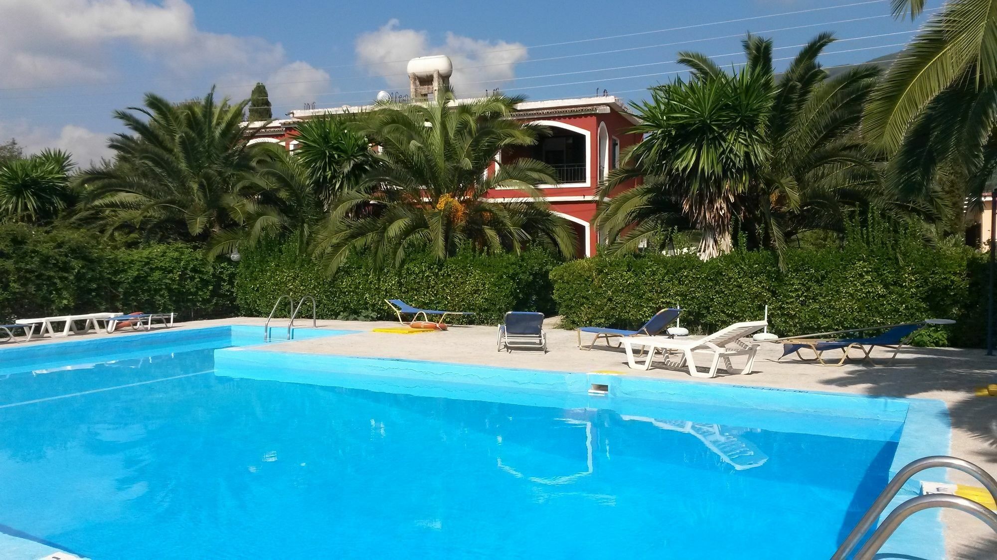 Sunny Dreams Apartments Ýpsos Exterior foto